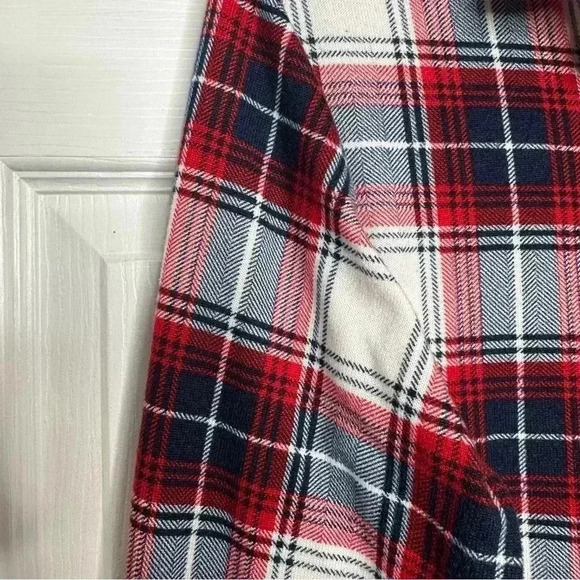 Ardene Button-Up Shirt Plaid white,  Red, & Black Size Large - Picture 7 of 16